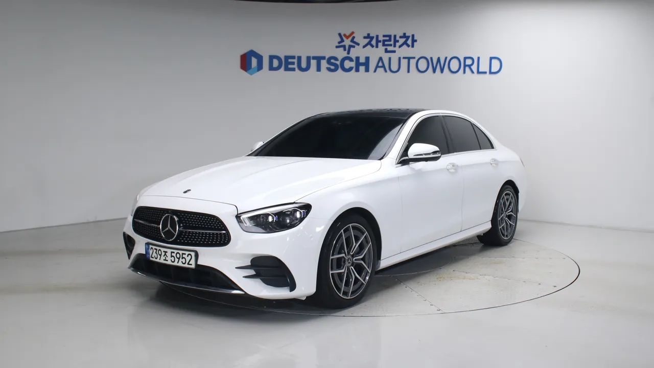 Mercedes-Benz E-klasse E220d 4MATIC AMG Line — foto 1