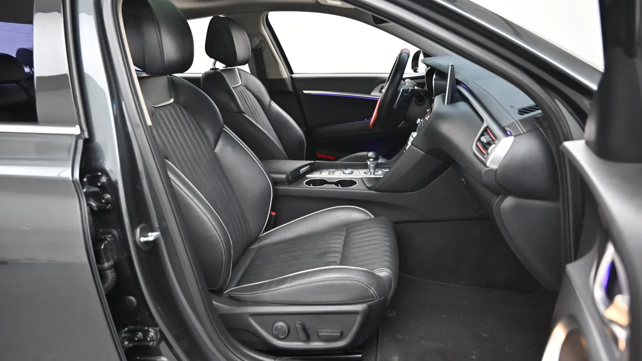 Genesis G70 — miniaturë 10