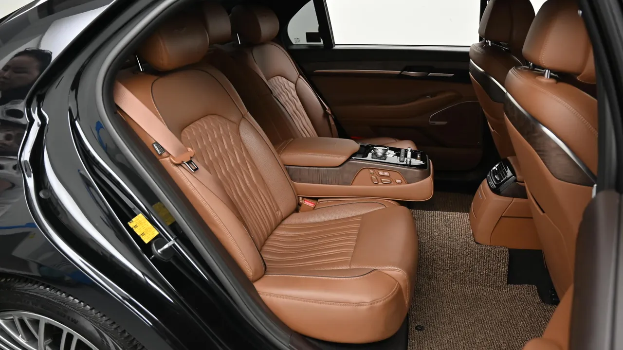 Genesis G90 — miniaturë 12