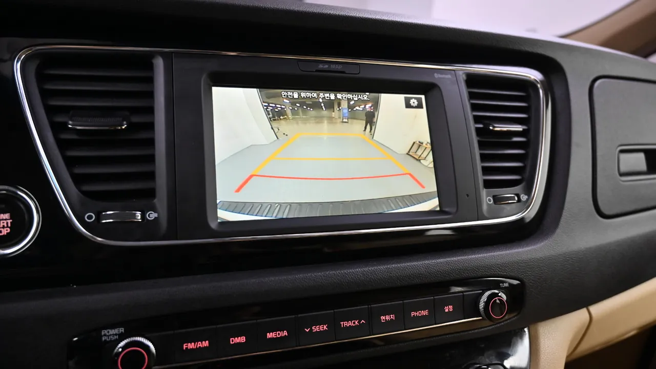 Kia Carnival — miniaturë 33