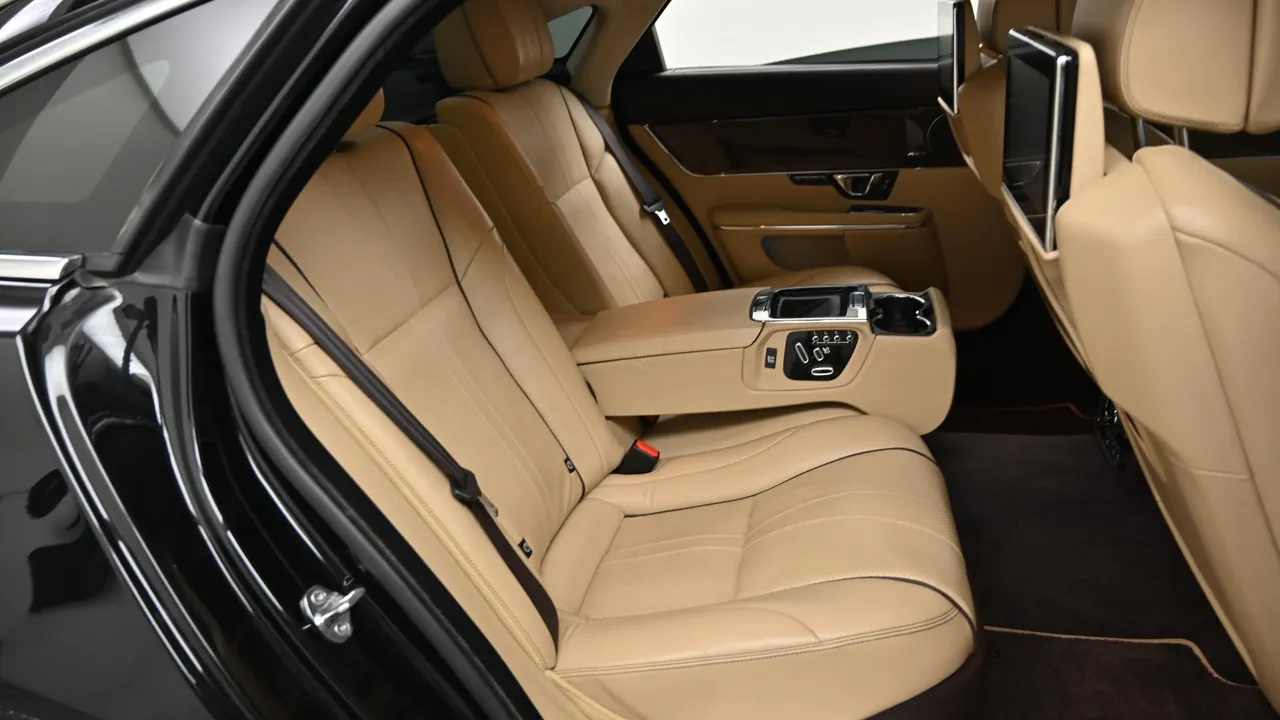 Jaguar XJ — miniaturë 12