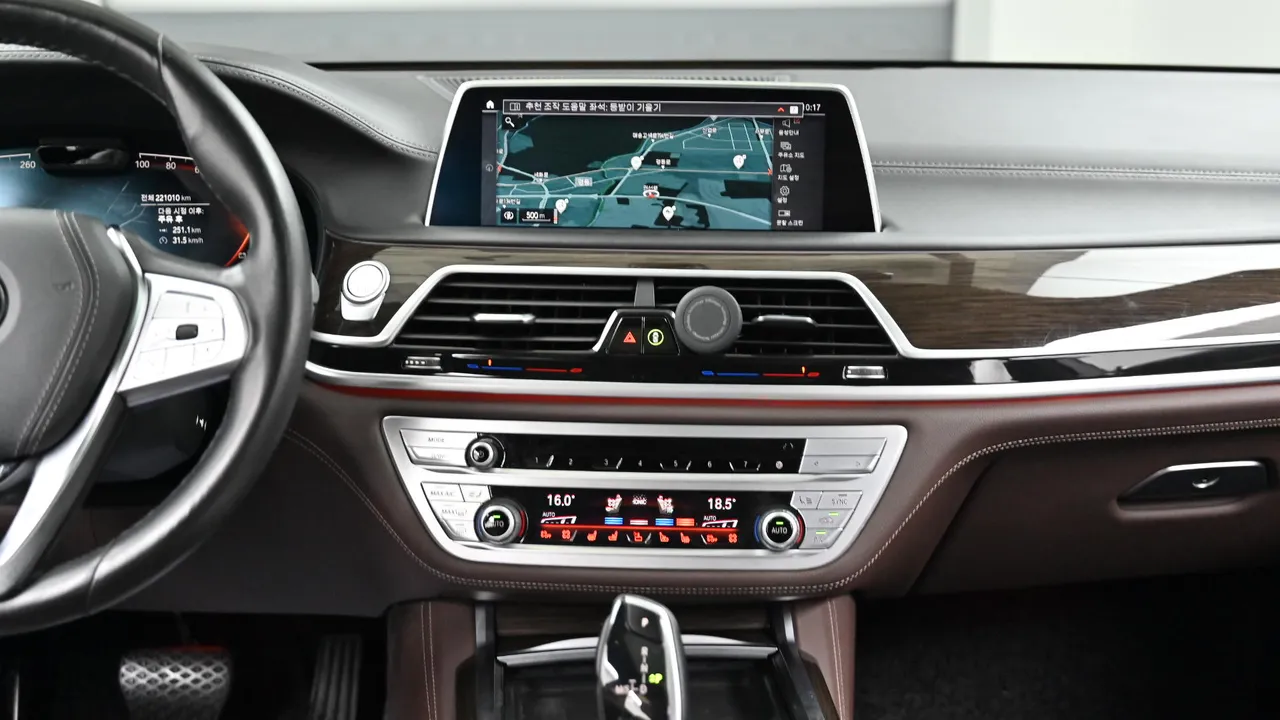 BMW 7er — miniaturë 14