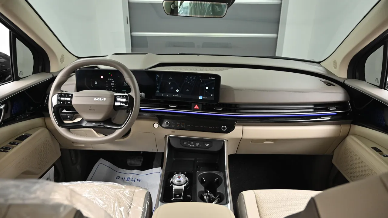 Kia Carnival — miniaturë 7