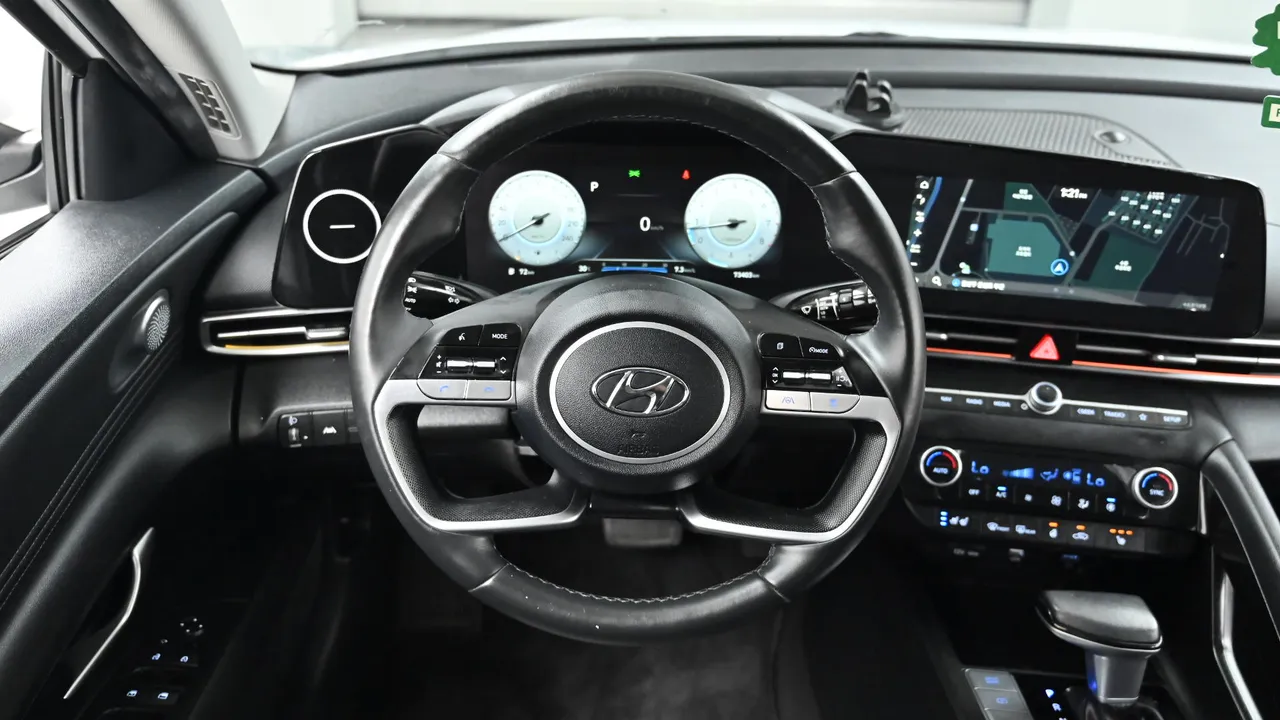 Hyundai Avante — miniaturë 13
