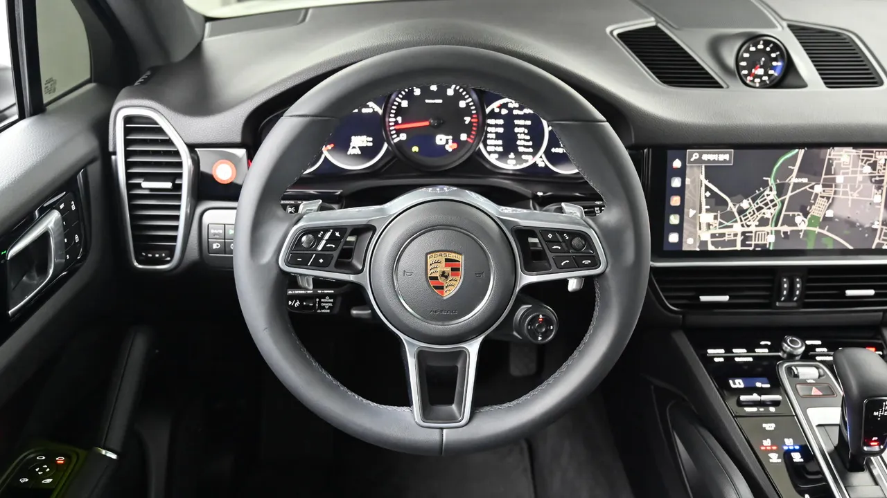 Porsche Cayenne — miniaturë 13