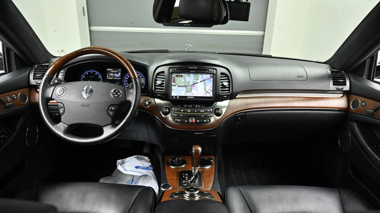 KGM (Ssangyong) New Chairman W CW700 4TRONIC Prestige