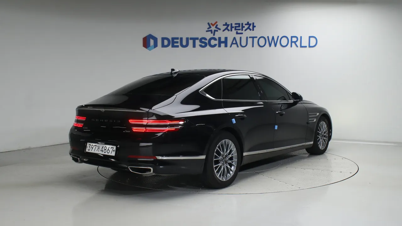 Genesis G80 — miniaturë 2