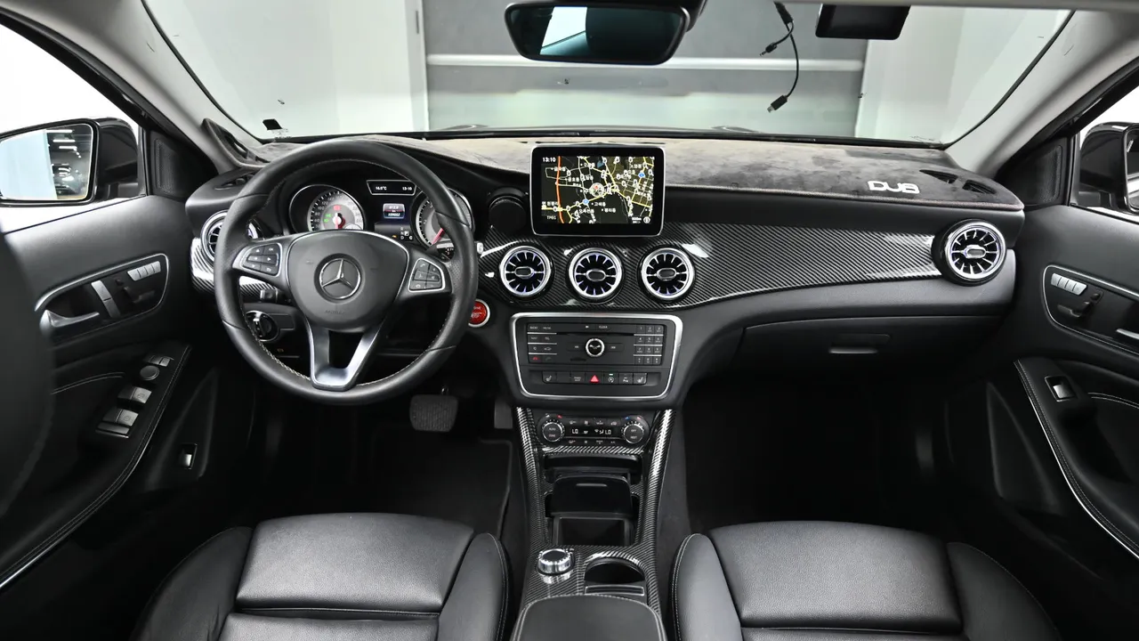 Мерседес ГЛА-Класс X156 GLA200d