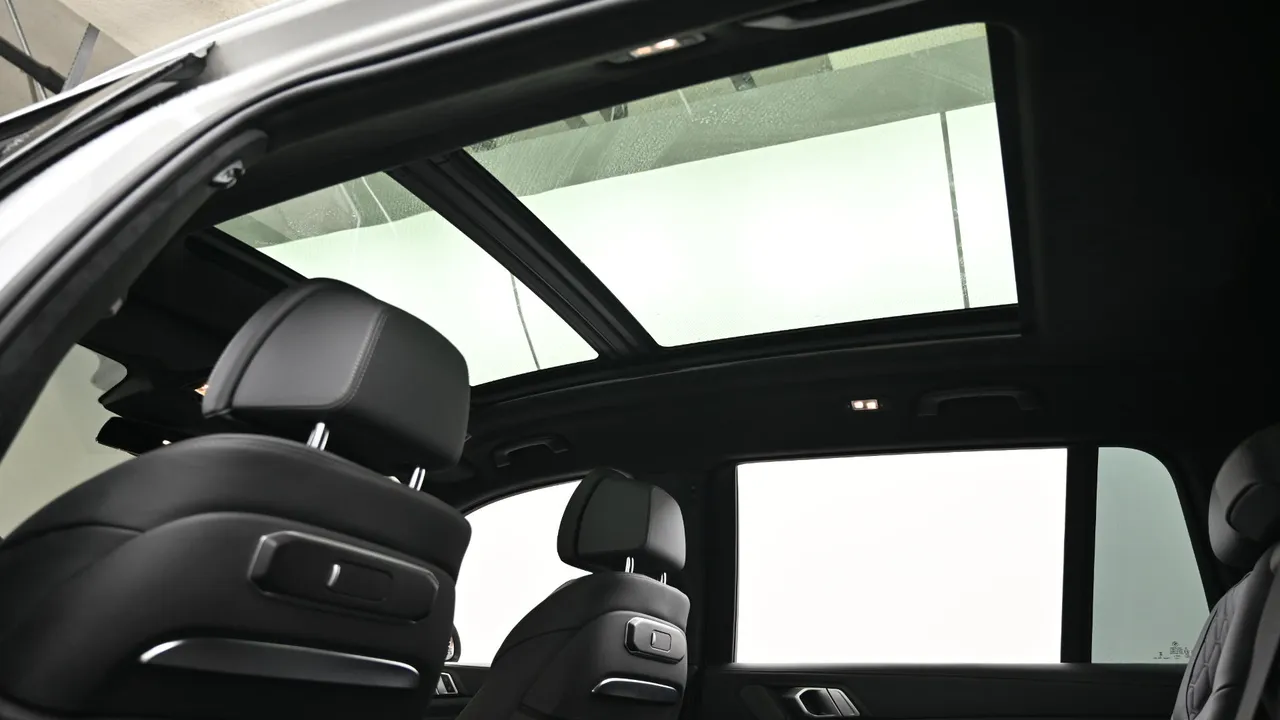 BMW X7 — miniaturë 18