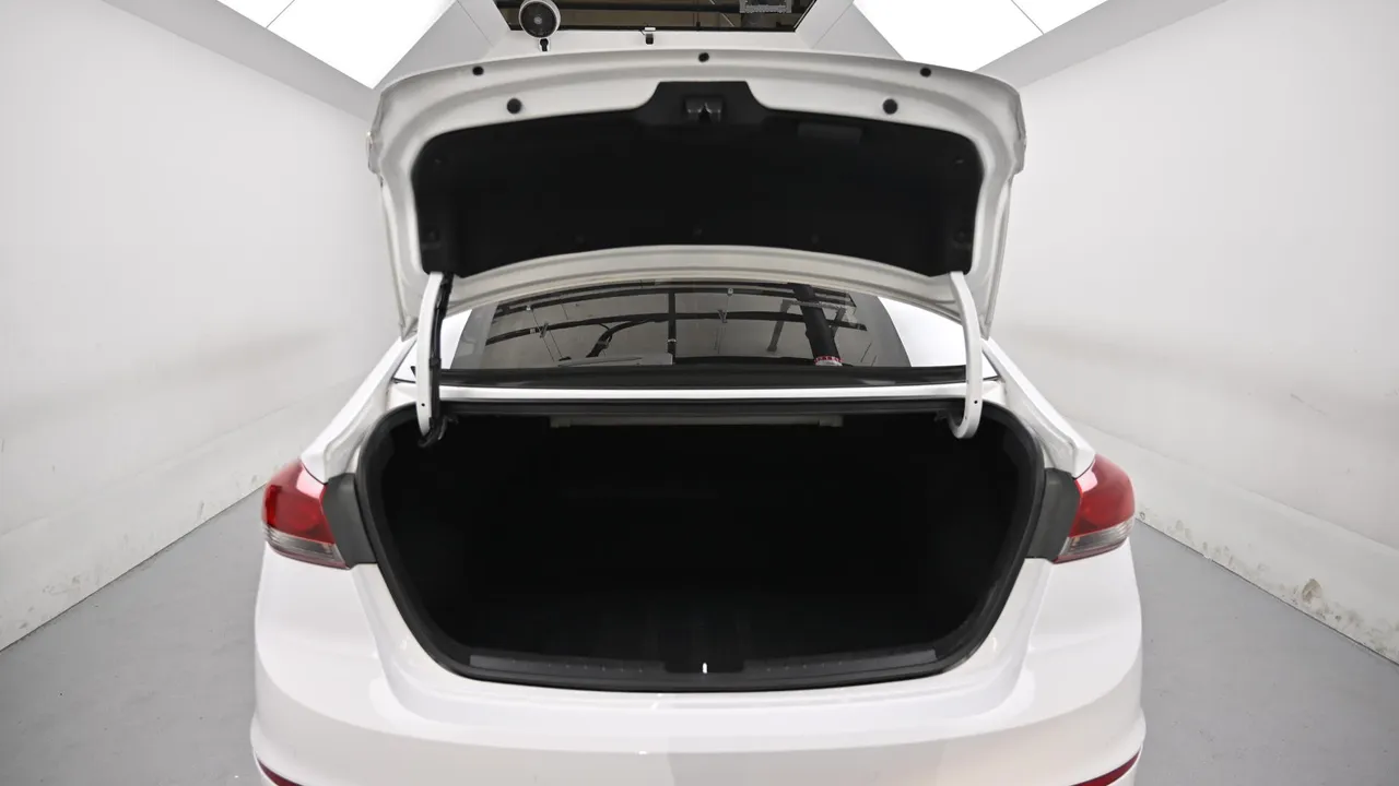 Hyundai Avante — miniaturë 19