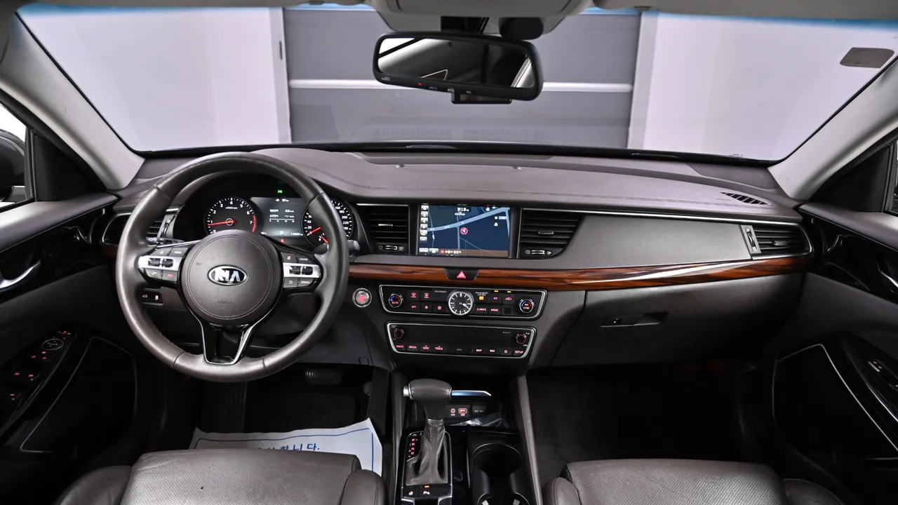 Kia K7 — miniaturë 7