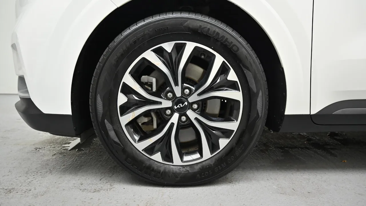 Kia Carnival — miniaturë 5