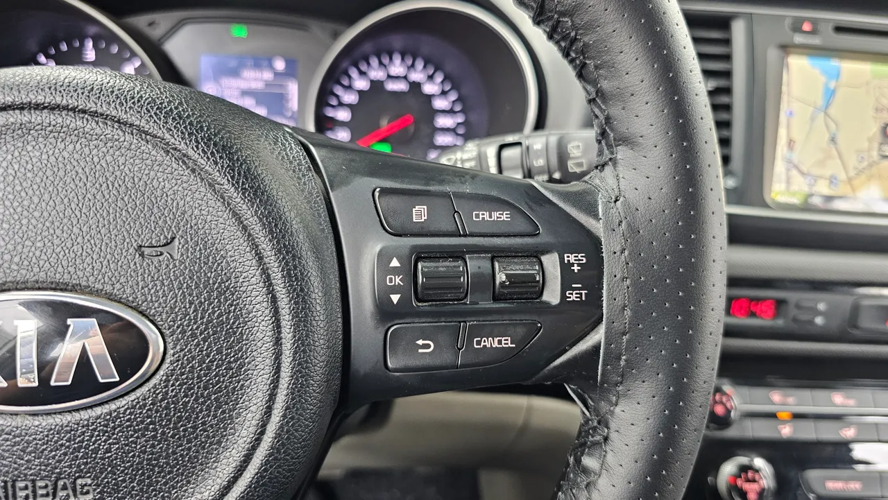 Kia Carnival — miniaturë 17