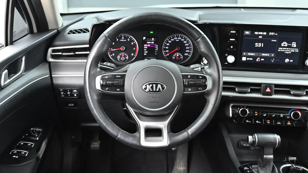 Kia K5 — miniaturë 13