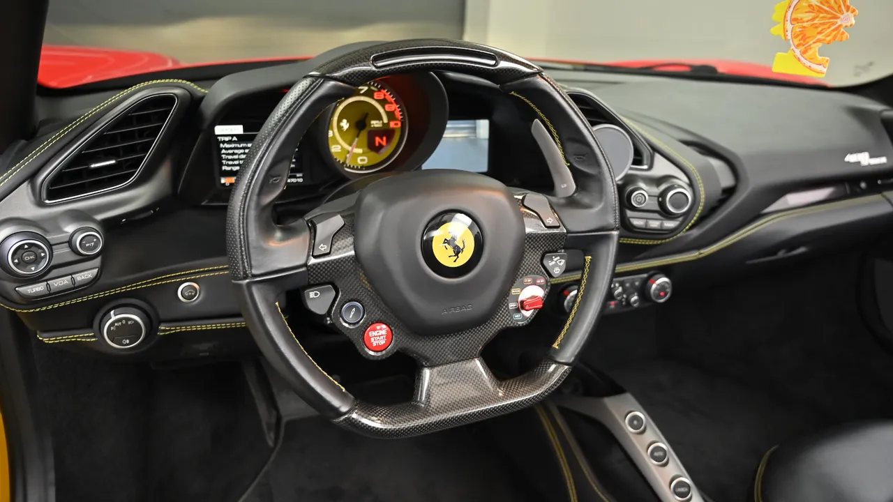 Ferrari 488 — miniaturë 13