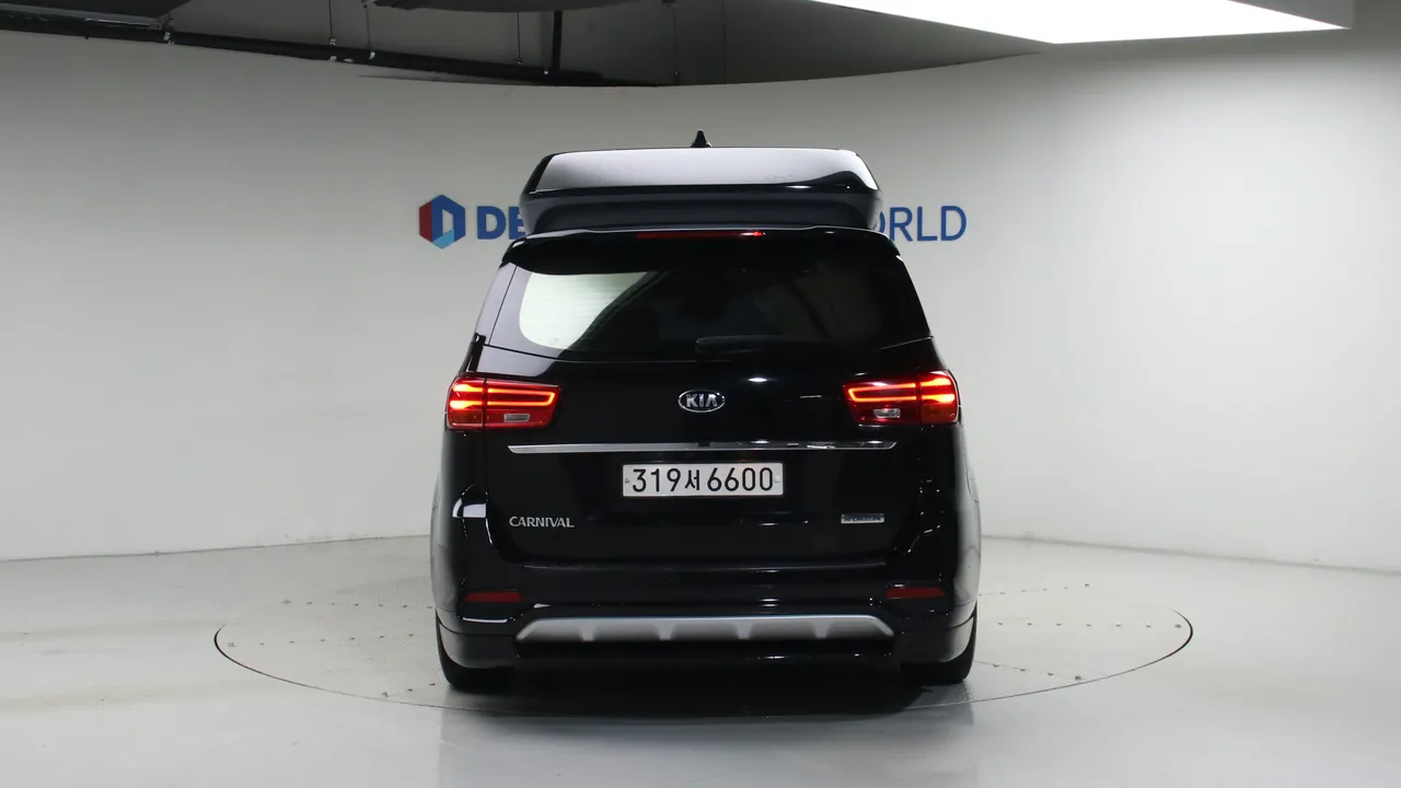 Kia Carnival — miniaturë 4