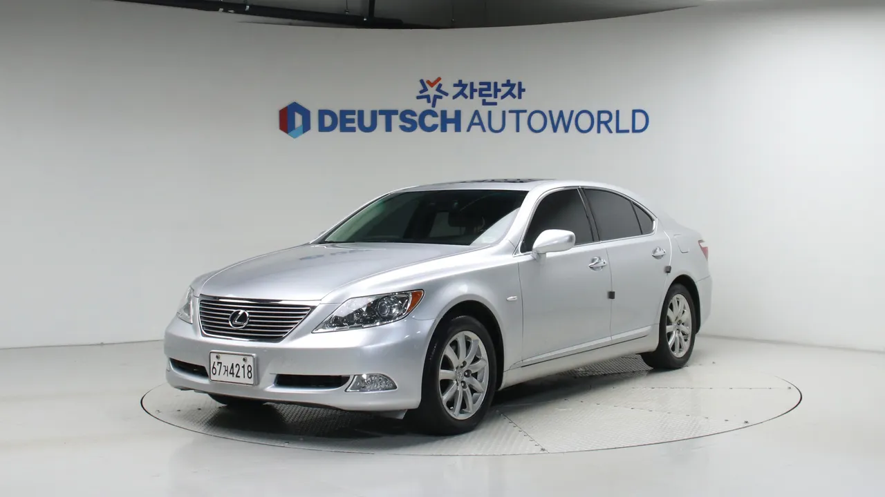 Lexus LS 460 AWD — foto 1