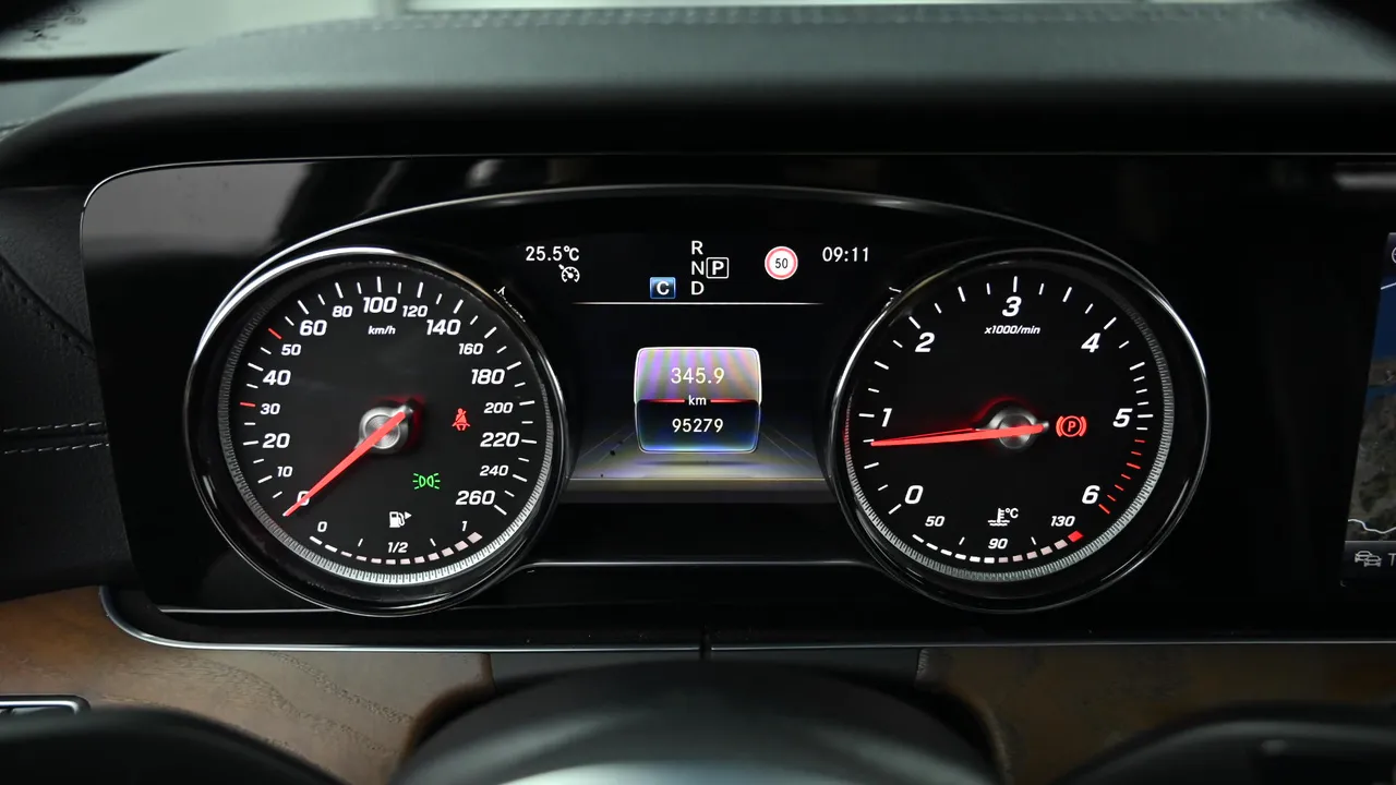 Mercedes-Benz E-klasse — miniaturë 8