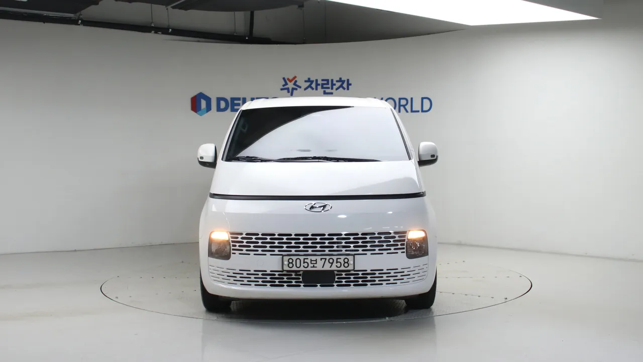 Hyundai Staria — miniaturë 3