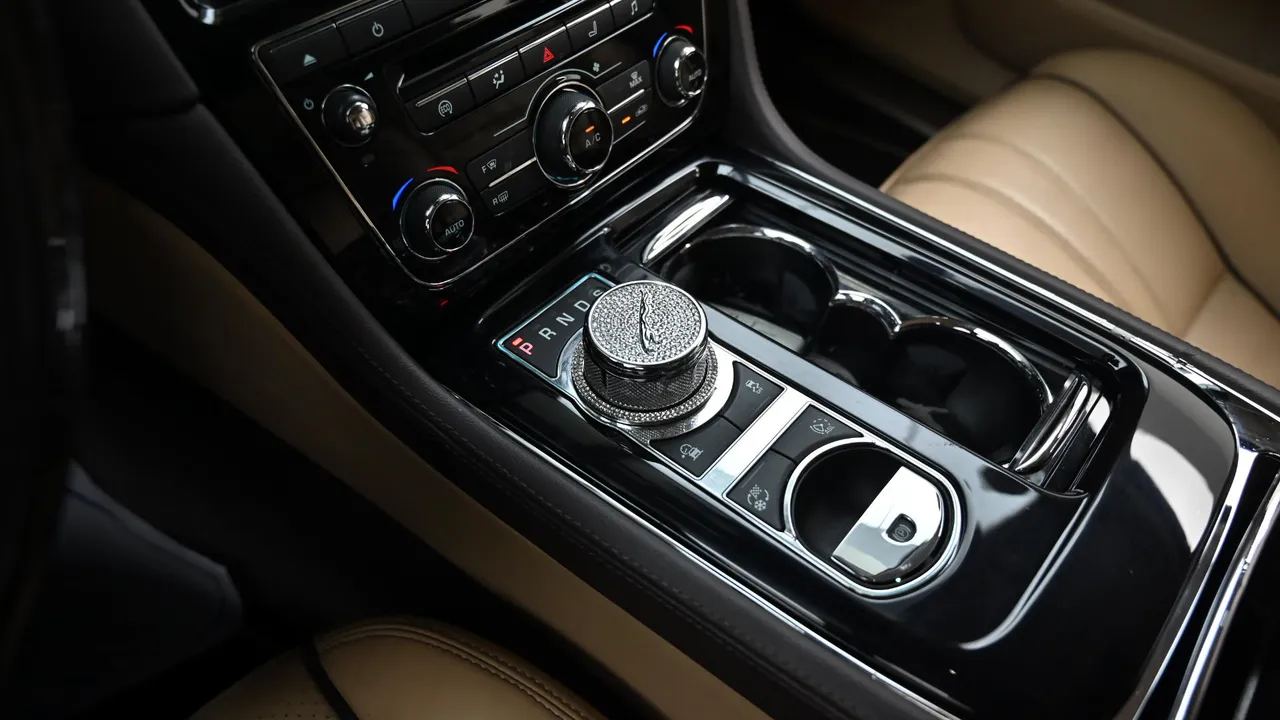 Jaguar XJ (X351) 3.0D Premium Luxury LWB