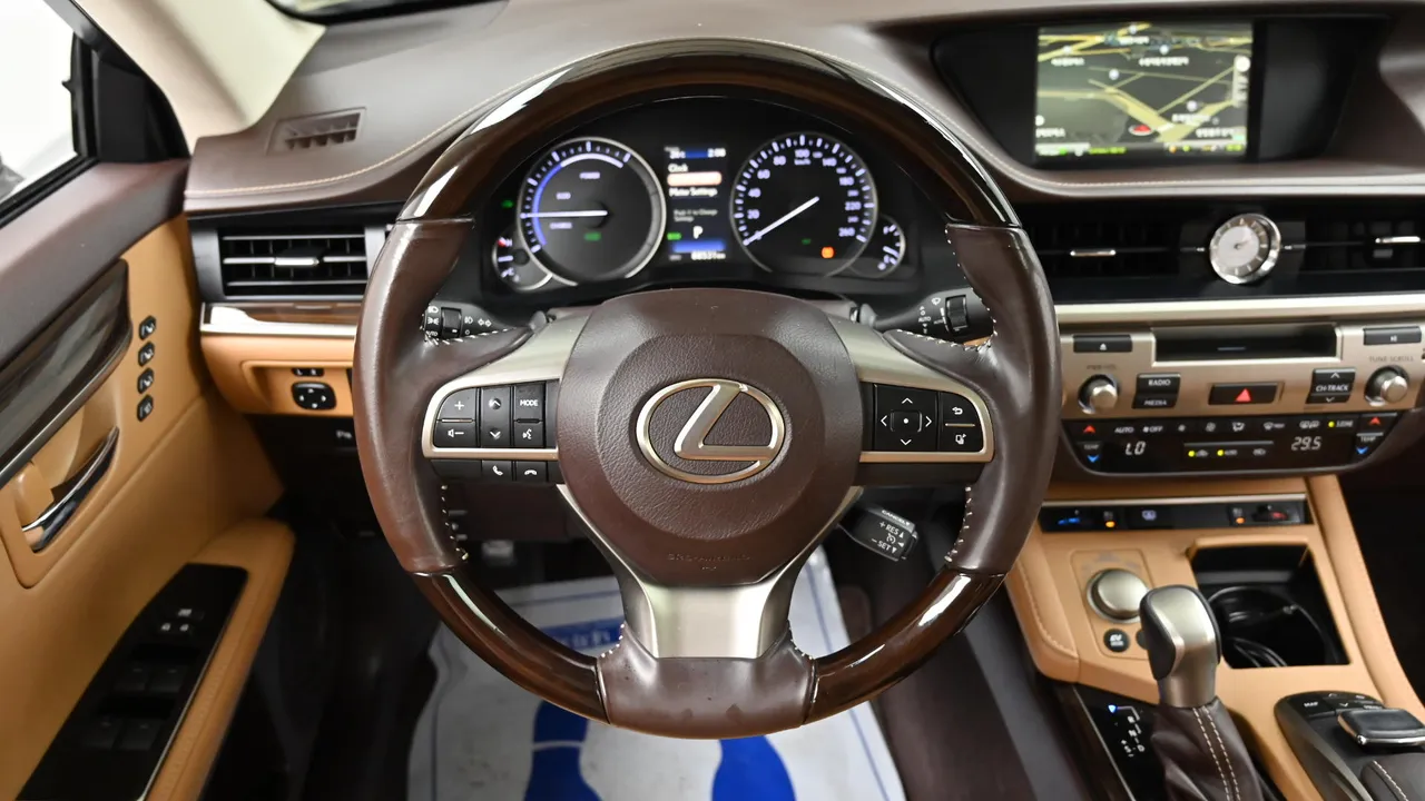 Lexus ES — miniaturë 13