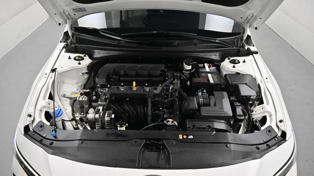 Hyundai Avante — miniaturë 6