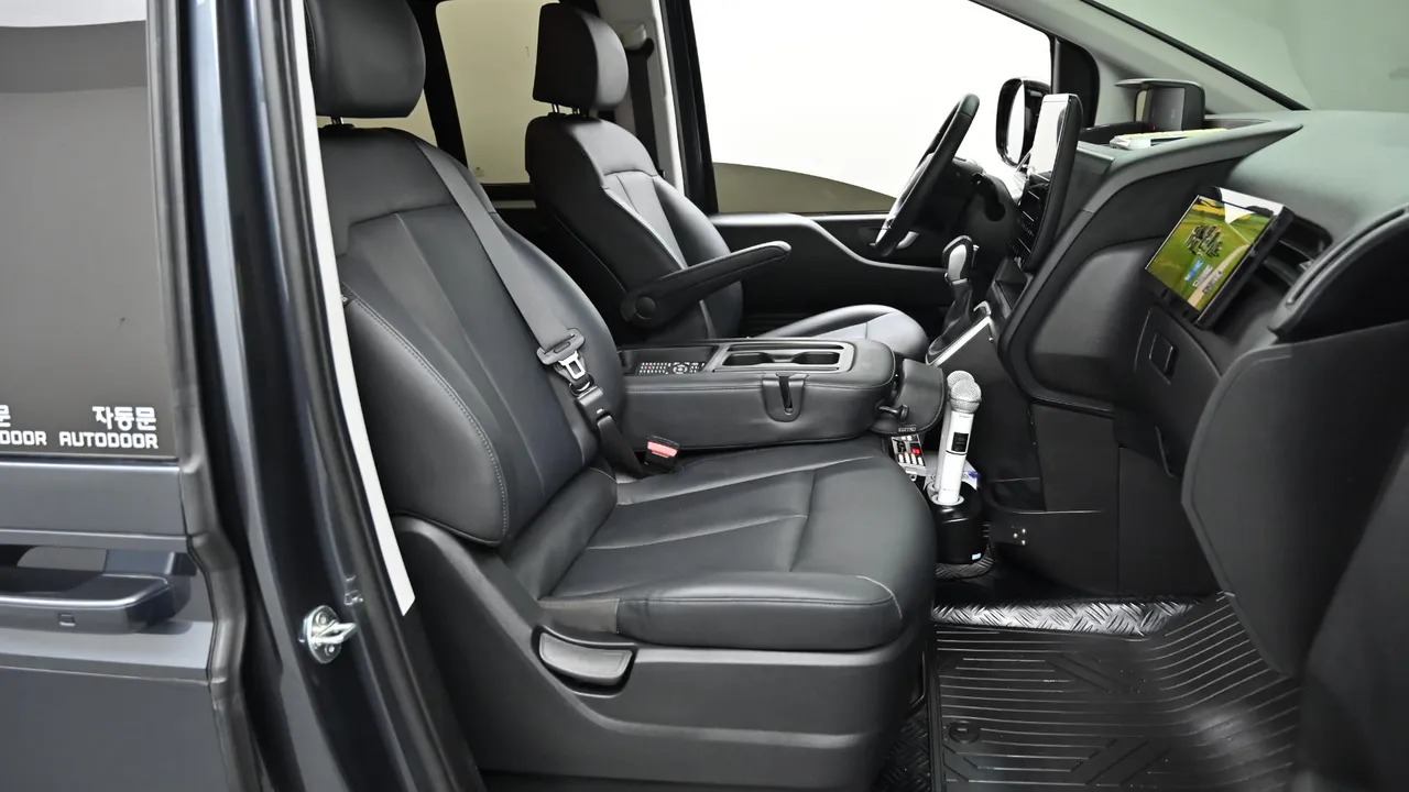 Hyundai Staria — miniaturë 10