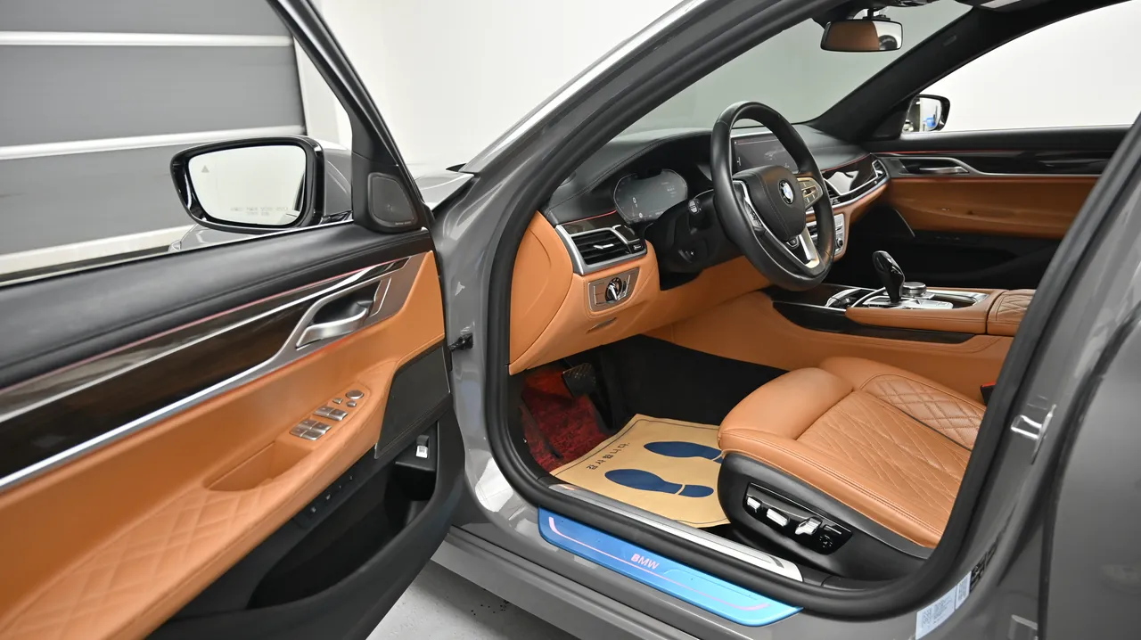 BMW 7er — miniaturë 11