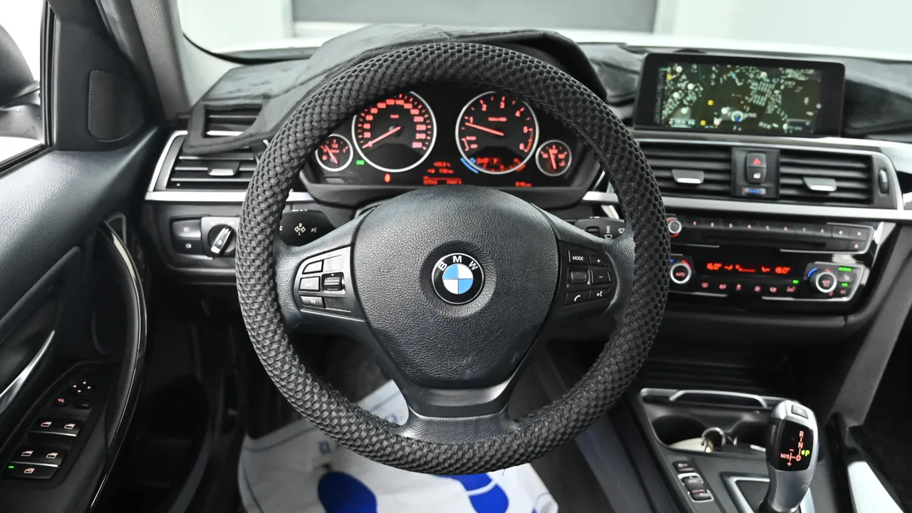 BMW 3er — miniaturë 13