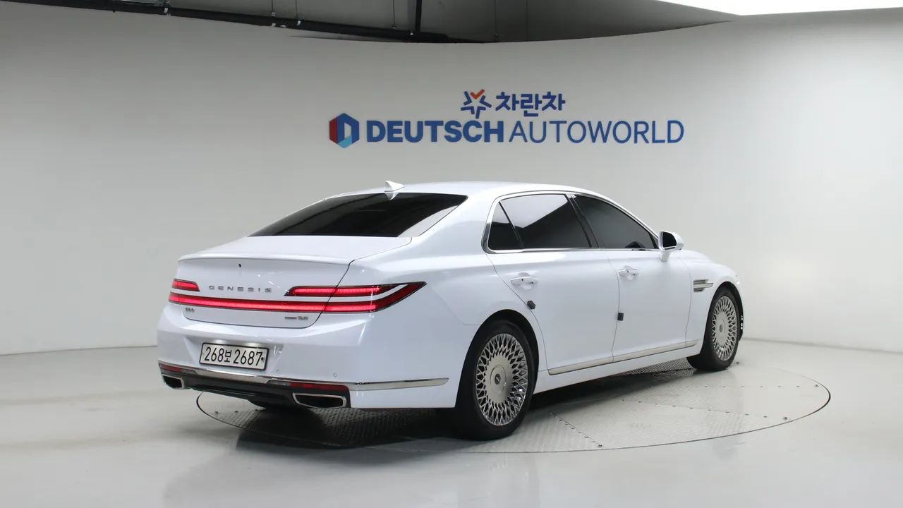 Genesis G90 — miniaturë 2
