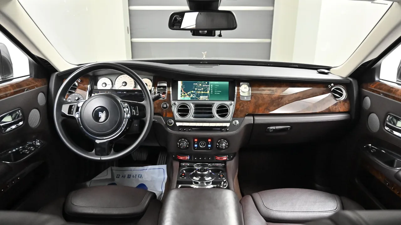 Rolls-Royce Ghost 6.6 V12