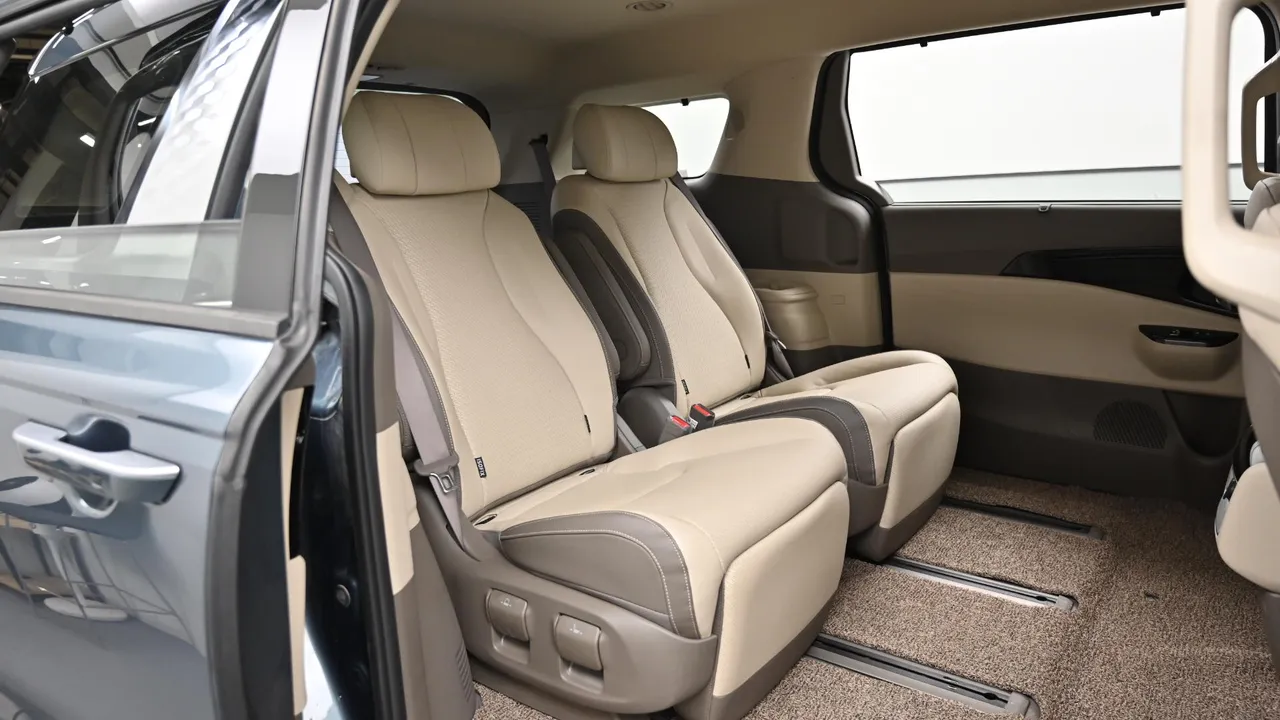 Kia Carnival — miniaturë 12