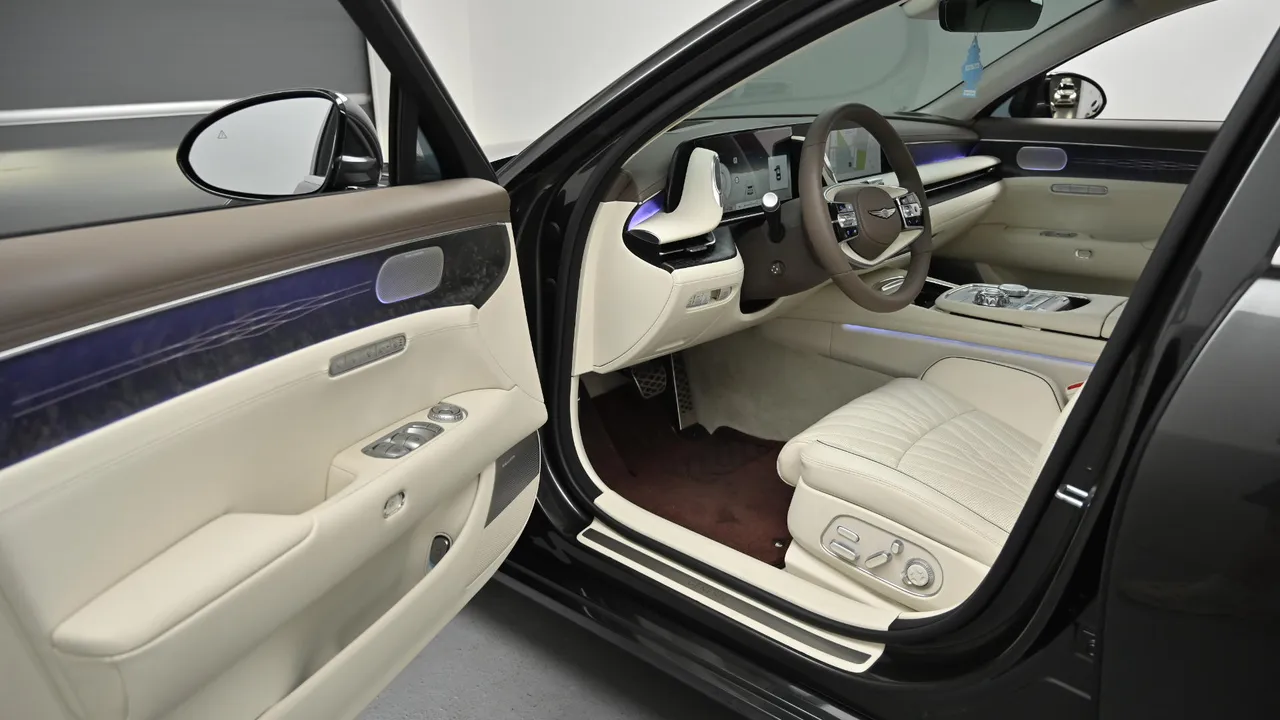Genesis G90 — miniaturë 11
