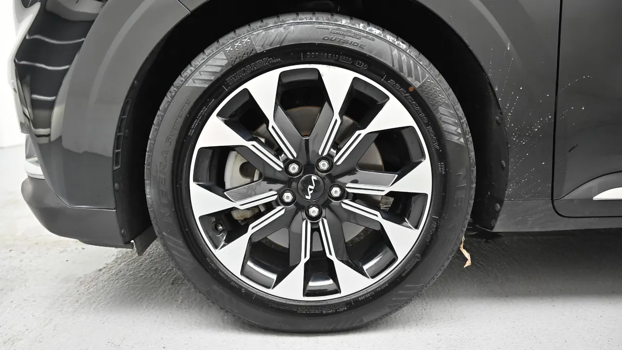 Kia Carnival — miniaturë 5