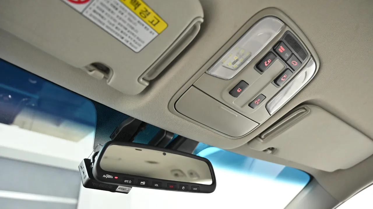 Kia Carnival — miniaturë 18