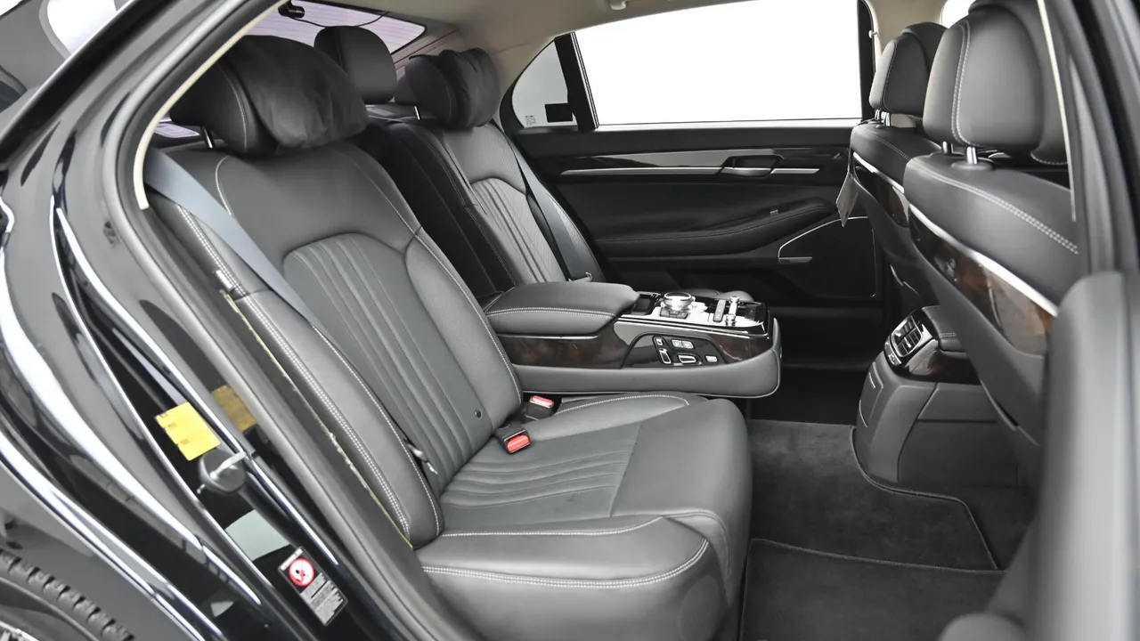 Genesis G90 — miniaturë 12