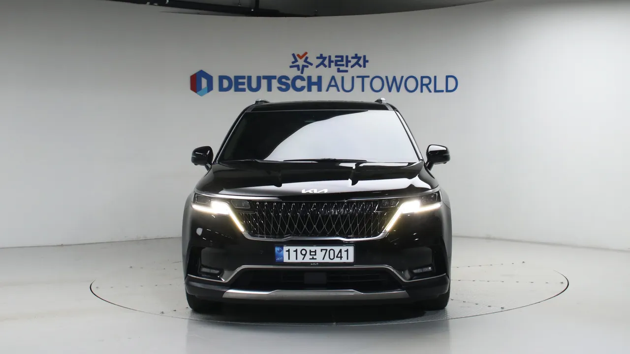 Kia Carnival — miniaturë 3