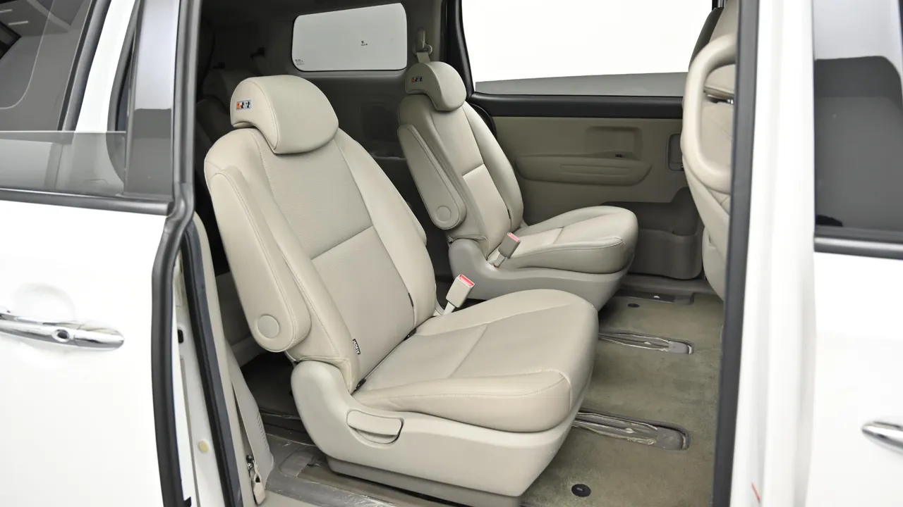 Kia Carnival — miniaturë 12