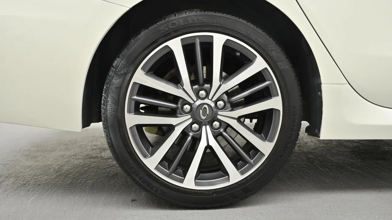 Renault Samsung SM7 — miniaturë 5