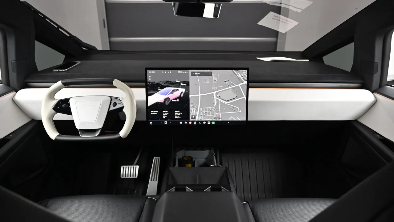 Tesla Cybertruck — miniaturë 7