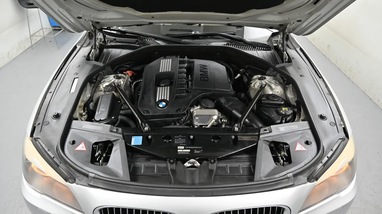 BMW 7er — miniaturë 6
