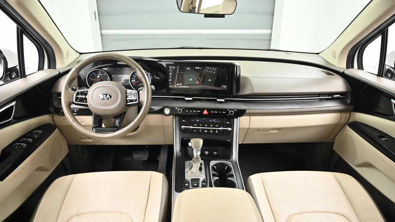 Kia Carnival — miniaturë 7