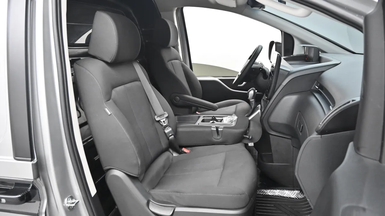Hyundai Staria — miniaturë 10