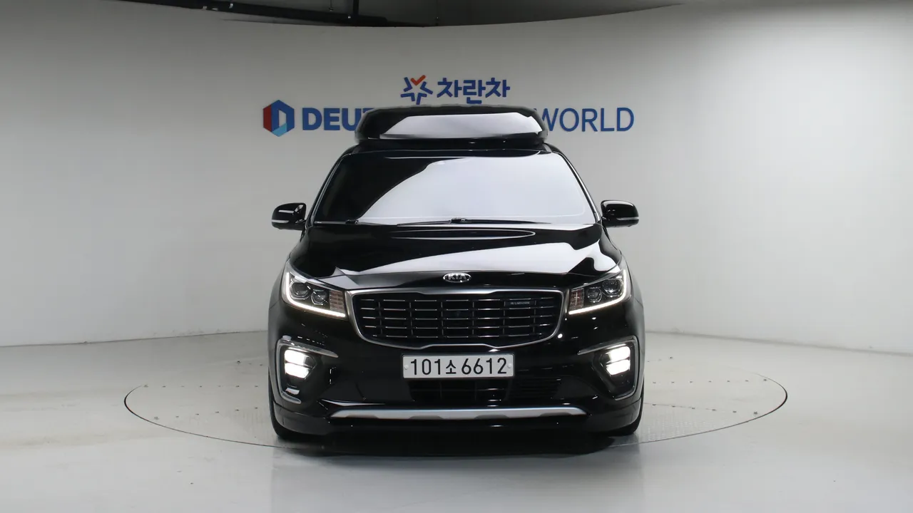 Kia Carnival — miniaturë 3