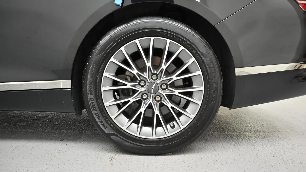 Genesis G80 — miniaturë 5