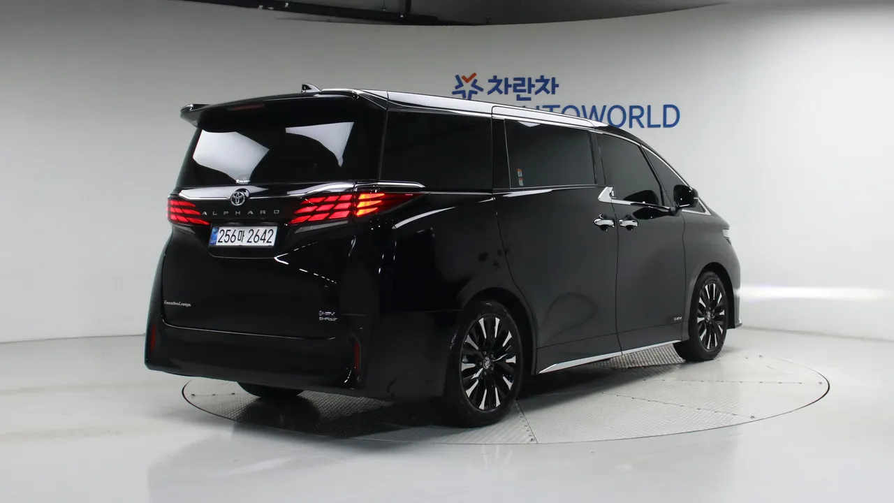 Toyota Alphard — miniaturë 2