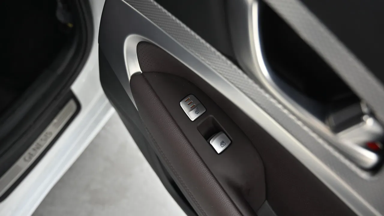 Genesis G70 — miniaturë 16