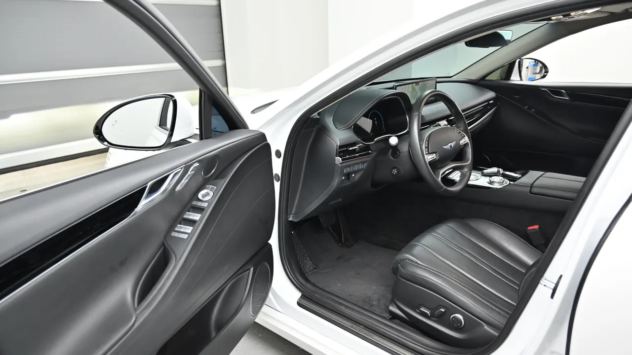 Genesis G80 — miniaturë 11