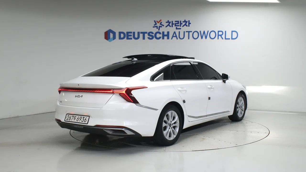 Kia K8 — miniaturë 2