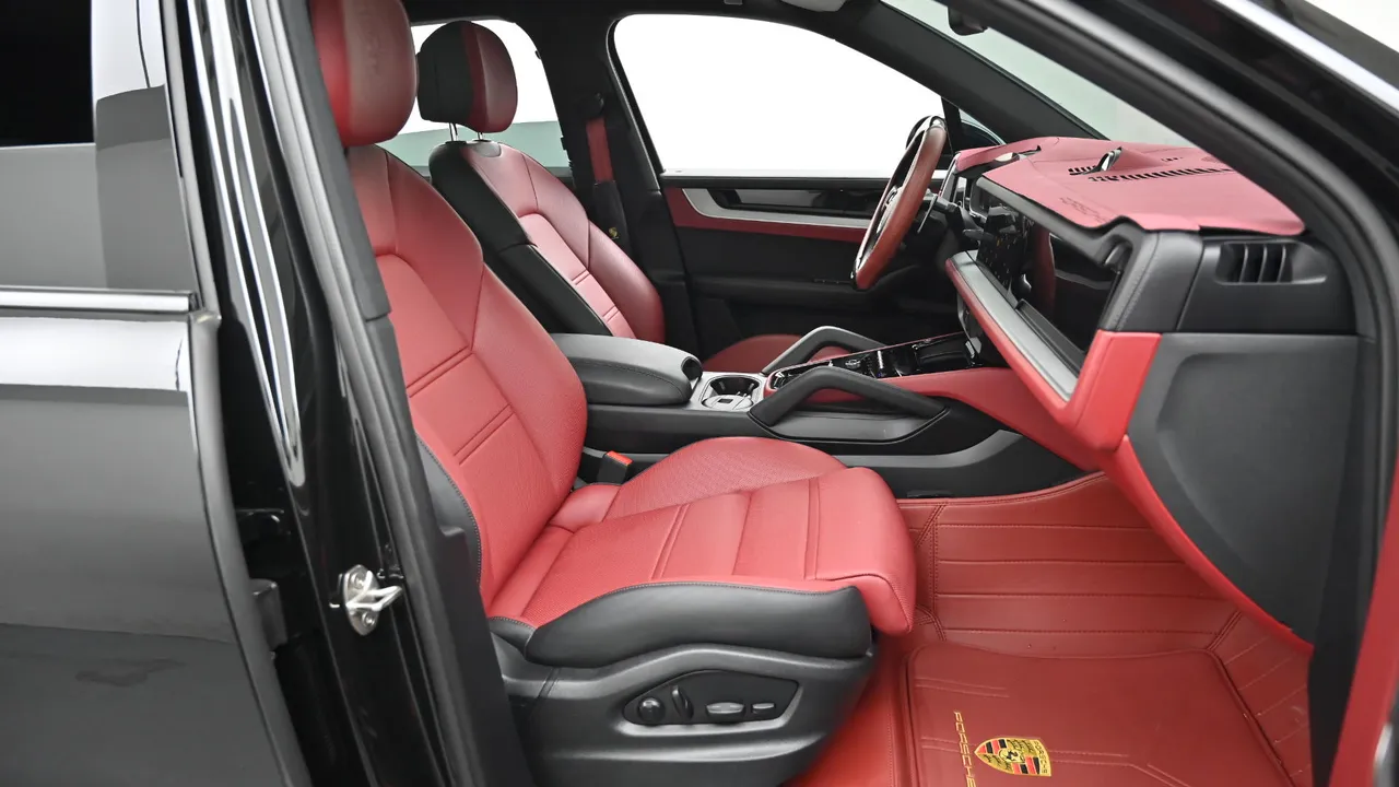 Porsche Cayenne (PO536) 3.0 E-Hybrid